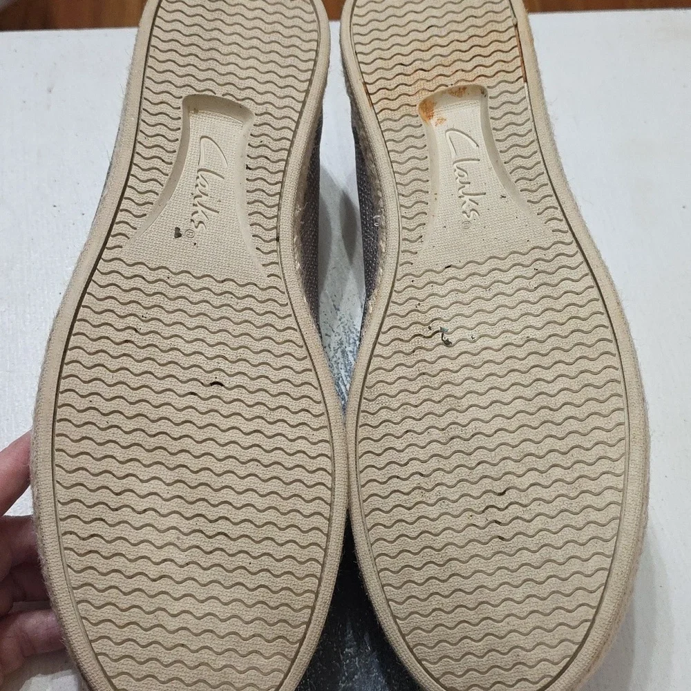 Clarks Women's Goldish Metallic Espadrille Slip-Ons Cushioned‎ Size 12 GUC